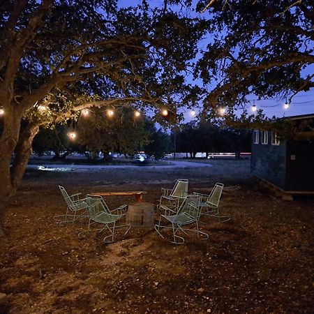 The Container Retreat @ 290 Wine Trail #1 Escape To Hye, Tx Villa Ngoại thất bức ảnh