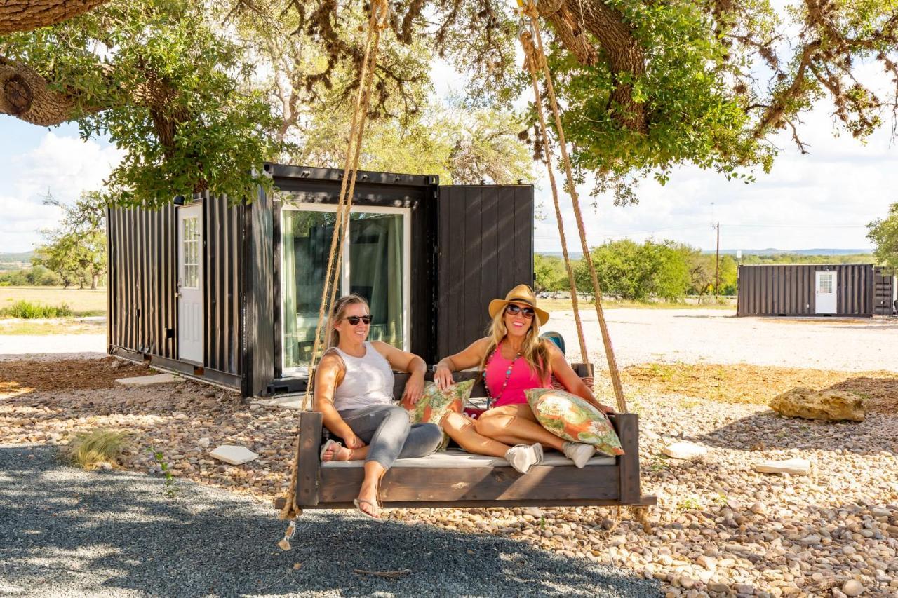 The Container Retreat @ 290 Wine Trail #1 Escape To Hye, Tx Villa Ngoại thất bức ảnh