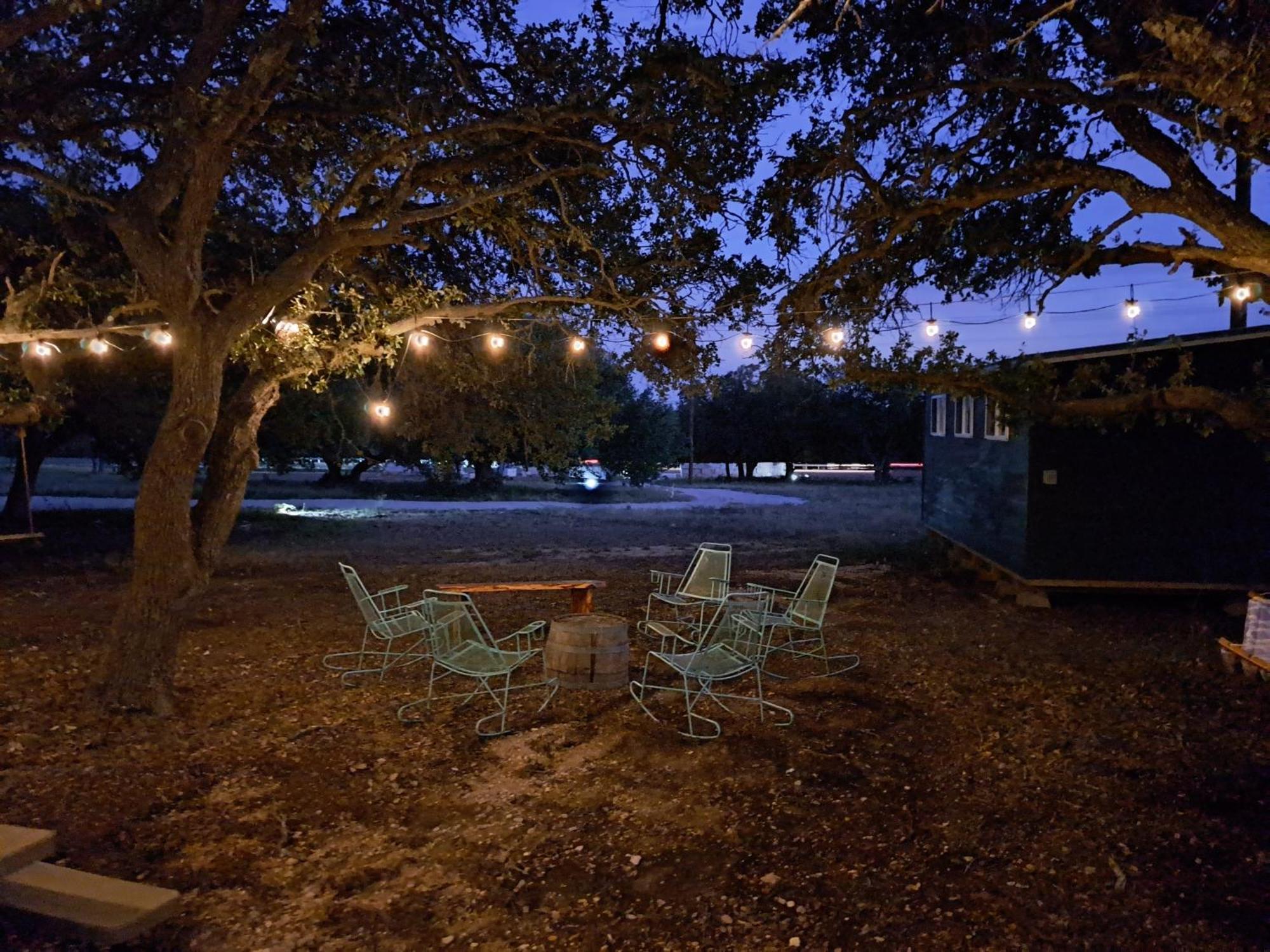 The Container Retreat @ 290 Wine Trail #1 Escape To Hye, Tx Villa Ngoại thất bức ảnh